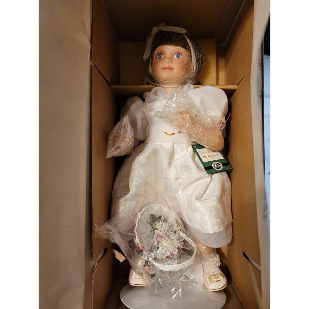 Ashton Drake Galleries winter Romance Wedding Party Flower Girl Doll S Bilotto